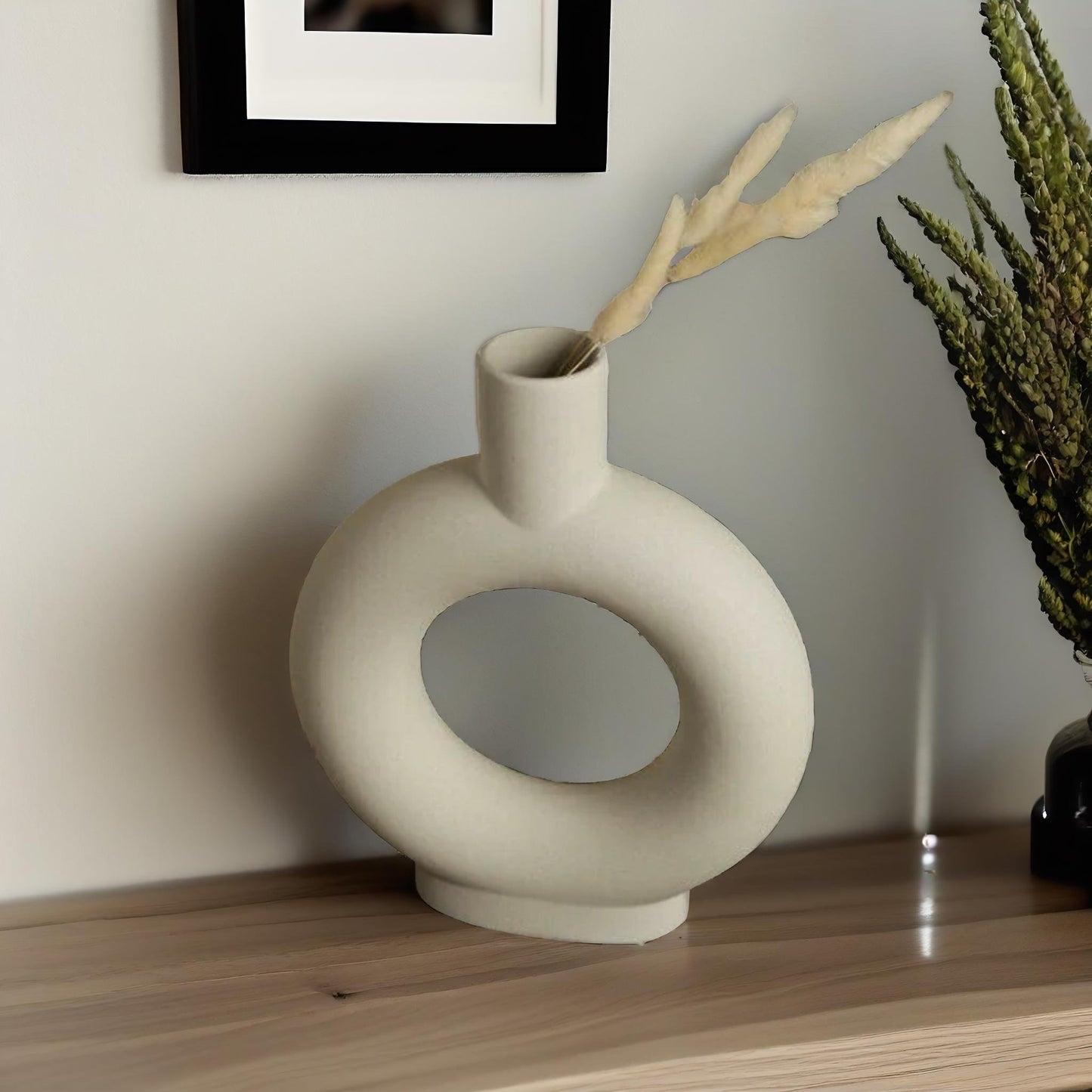 donut round ceramic vase